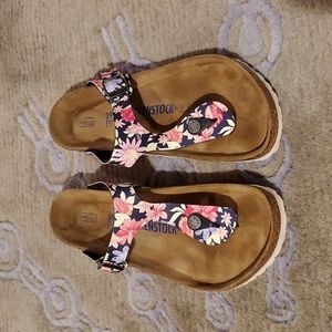 Sold 🤑 Floral Birkenstock sandles 9.5